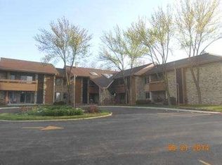 2101 W Good Hope Rd UNIT 107, Glendale, WI 53209