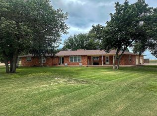 419 Kay Ave, Stratford, TX 79084