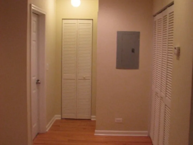 5953 N Kenmore Ave #103 — Photo 6