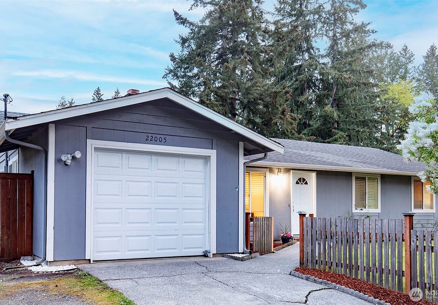 Blackish House ←sideZ Blackish House Sidea Sidez | eBay