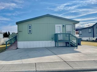 691 Lonetree Ln #691, Richland, WA 99352
