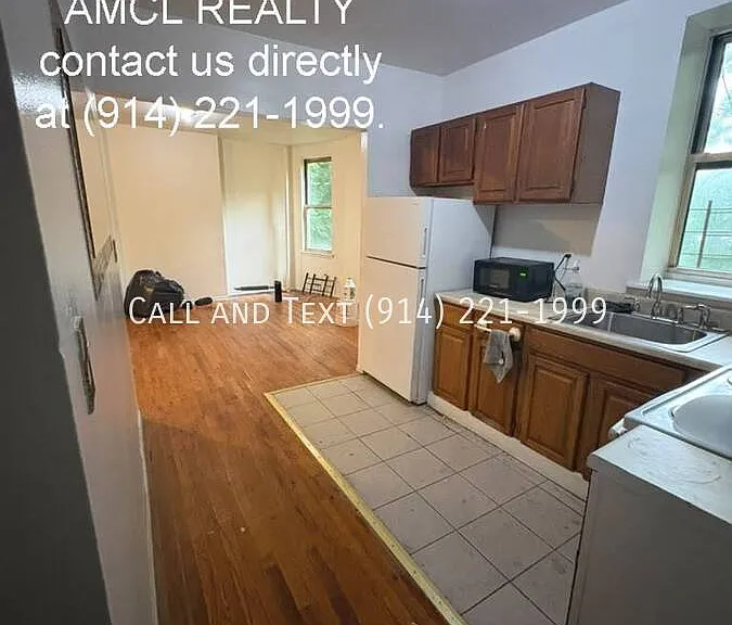 10 Mooney Pl — Photo 1