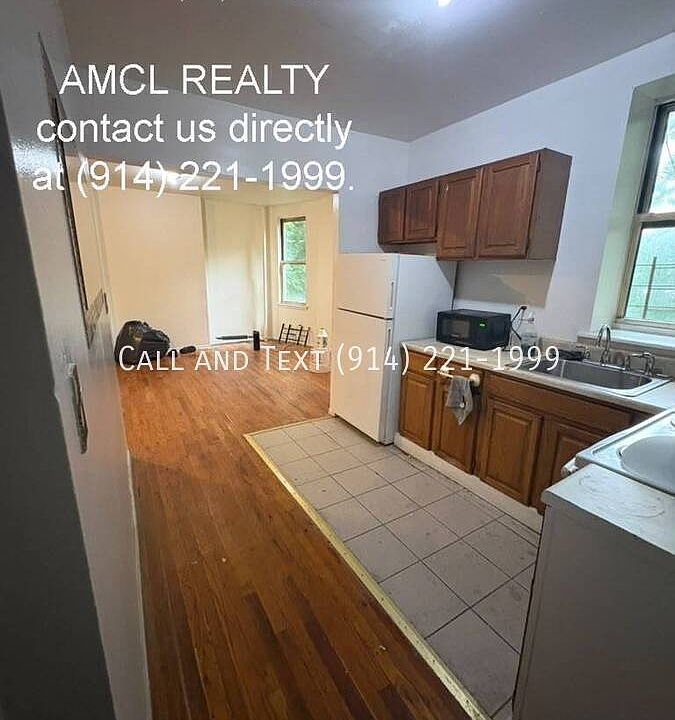 1st image of 10 Mooney Pl