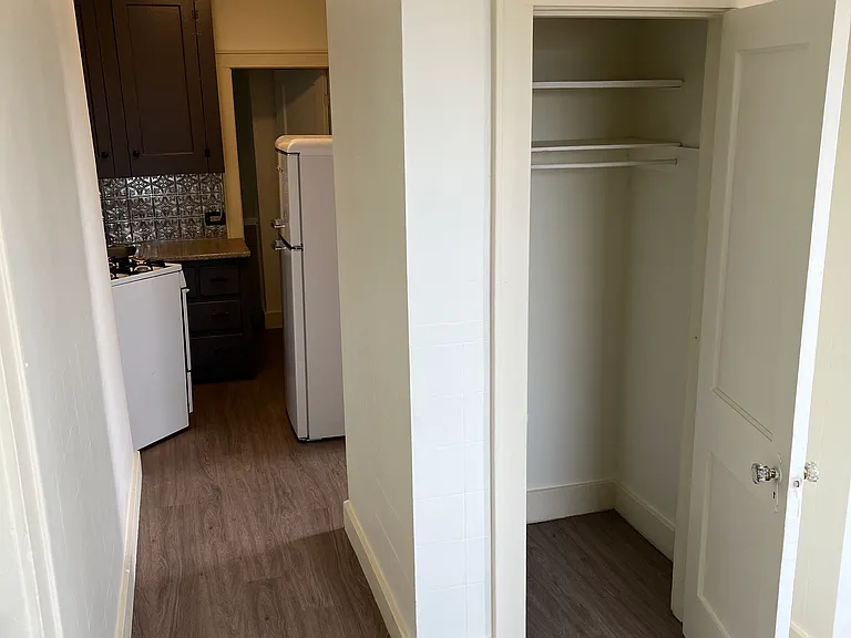 47 Laurel St #1 — Photo 6