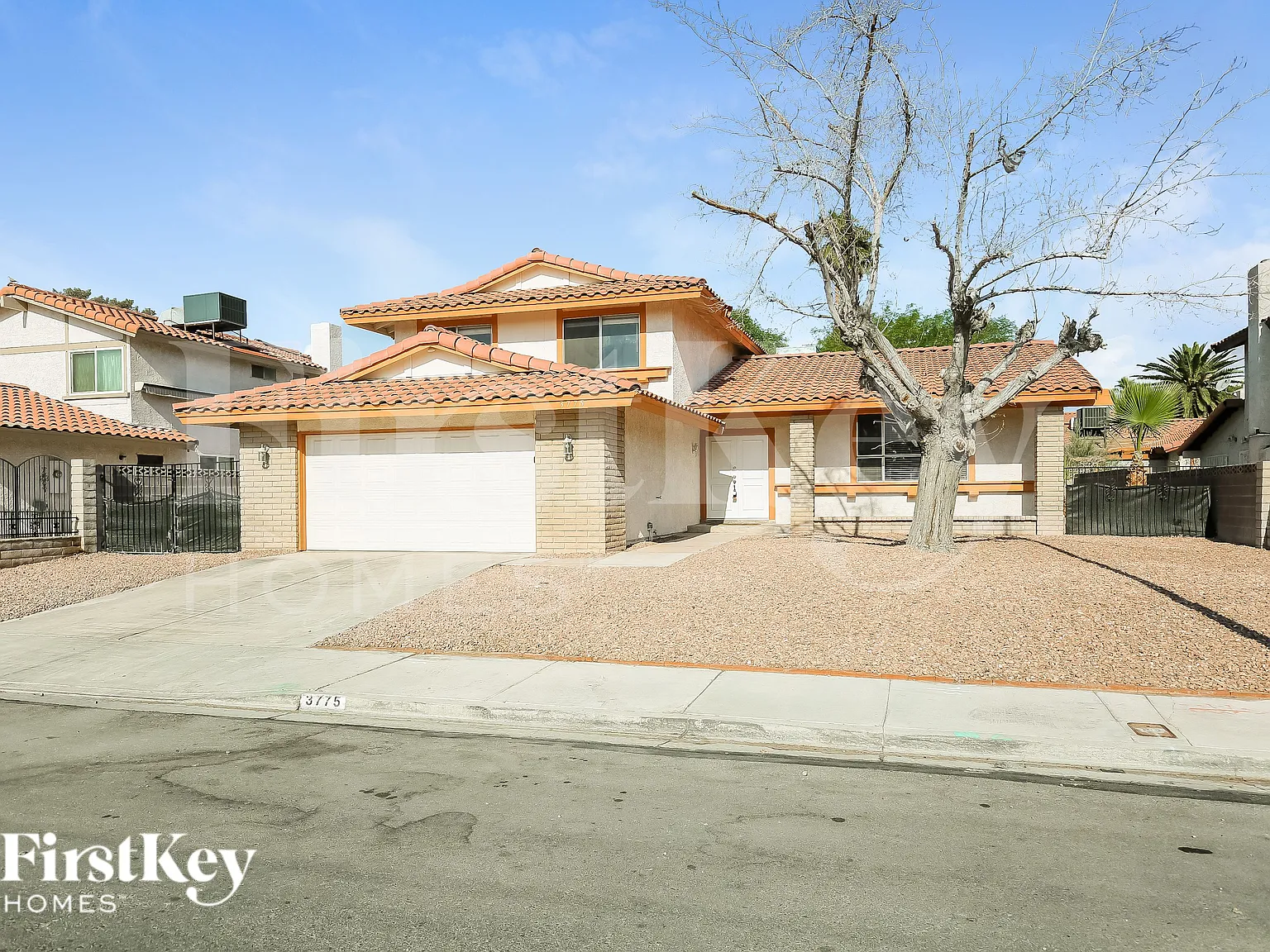 4 bed, 2.0 bath, 2128 sqft, $2,660 — Photo 2
