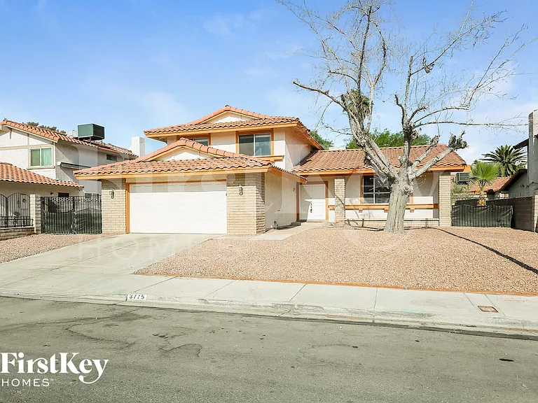 3775 Duneville St — Photo 2