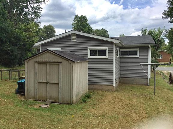 2nd image of 1406 Oak Ave