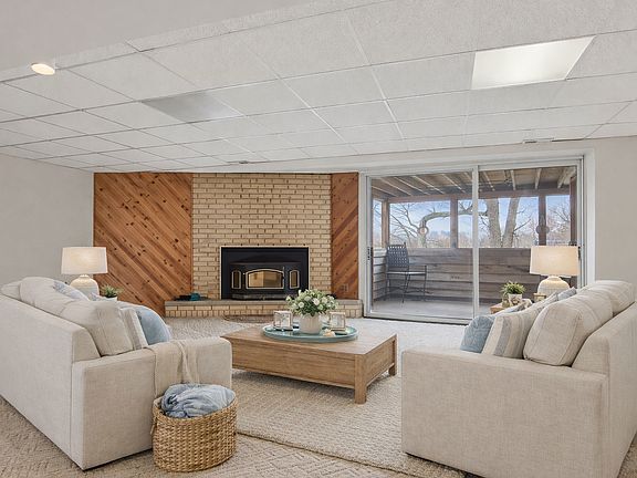 5th image of 182 Riverside Island Dr