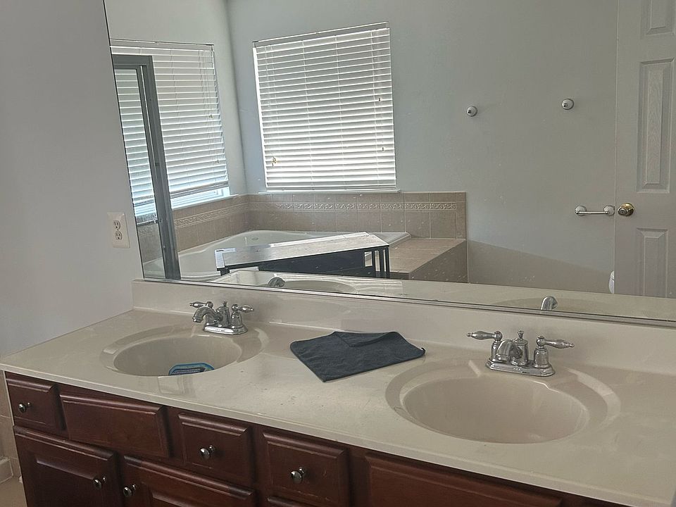 1st image of 22 Bismark Dr