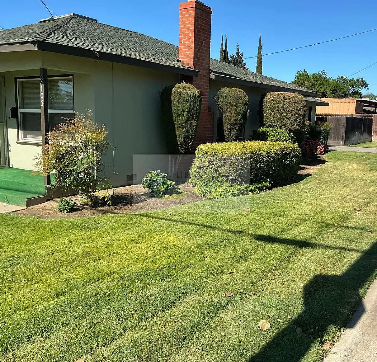 3 bed, 1344 sqft, $2,045 — Photo 3
