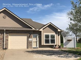 2726 SE Taurus Ct, Topeka, KS 66605