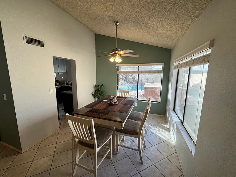 3728 N Copenhagen Dr — Photo 35