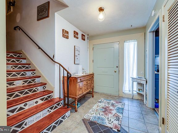 2nd image of 1847 Elder St