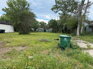 5718 Groveton St, Houston, TX 77033