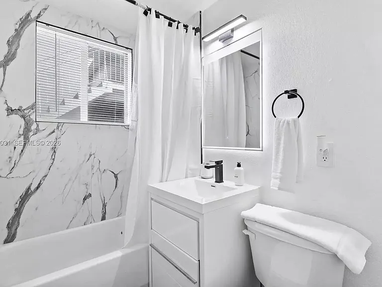 7325 Carlyle Ave #2 — Photo 15