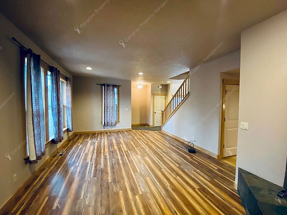 3rd image of 20187 Merriewood Ln