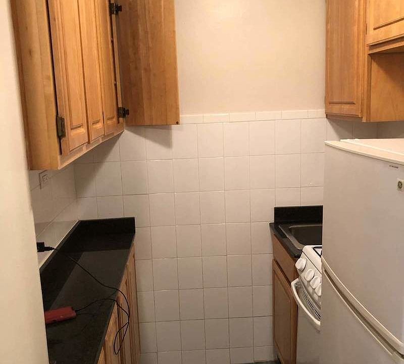 2nd image of 110 Sullivan St APT 2A
