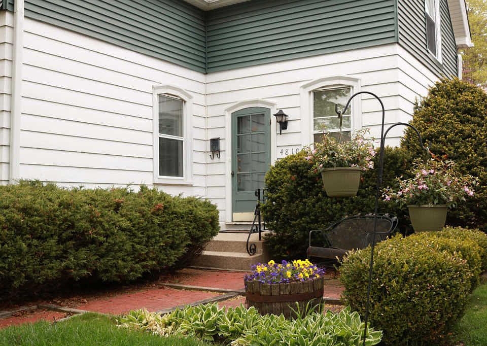 1st image of 4810 N Elkhart Ave