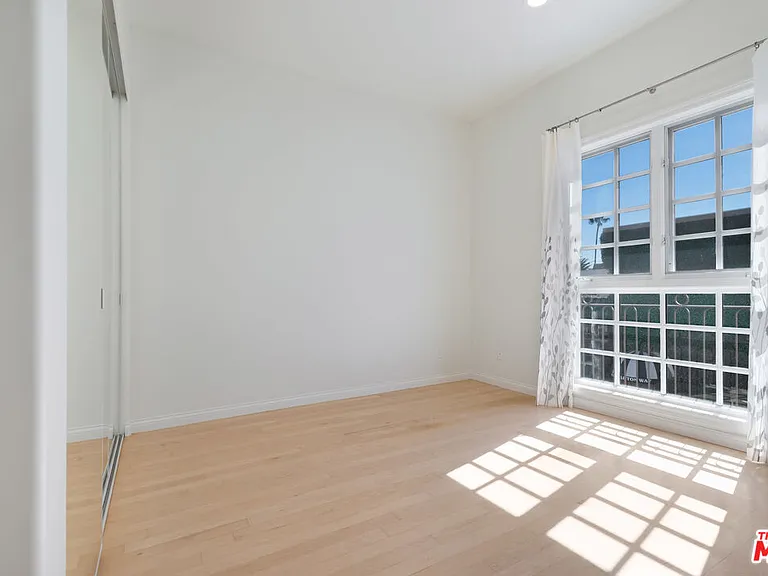 202 N Crescent Dr #1 — Photo 19