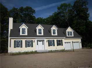 3 Ovata Dr, Gales Ferry, CT 06335
