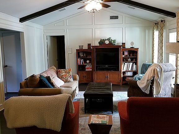 2nd image of 204 Hemlock Dr