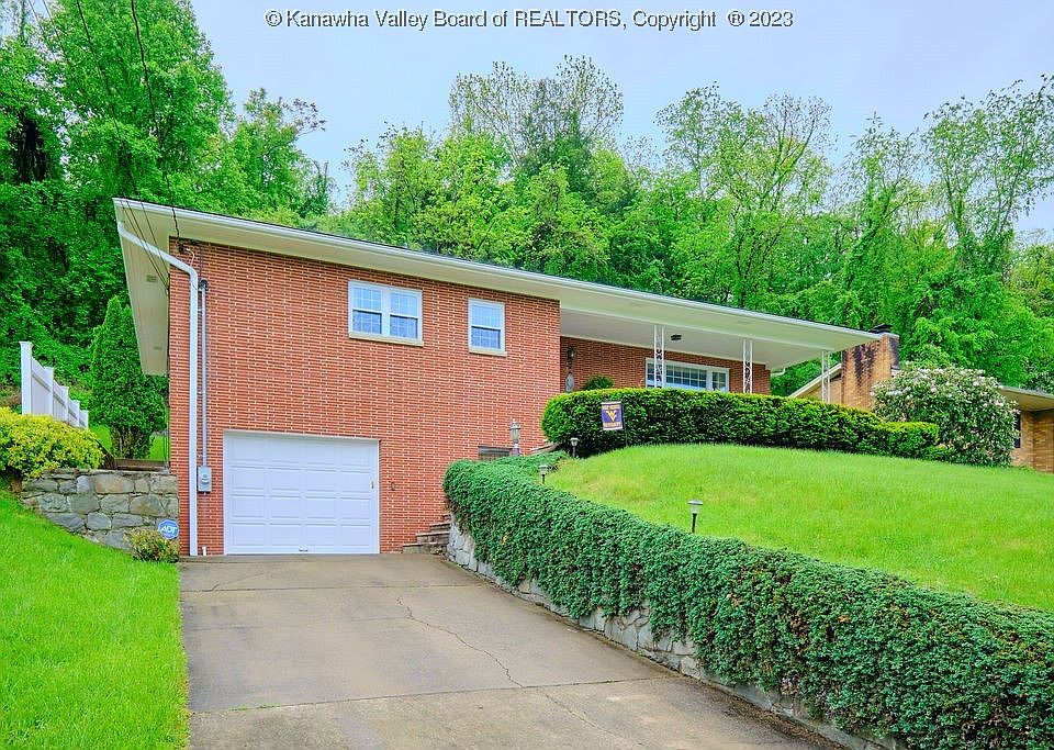 1st image of 2633 Larwood Dr