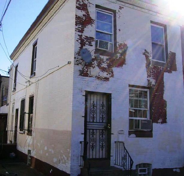 2nd image of 1925 E Somerset St