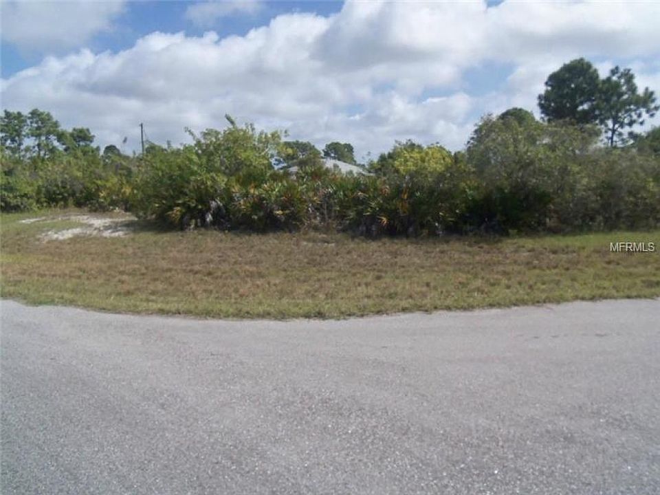 2nd image of Green Oak Park