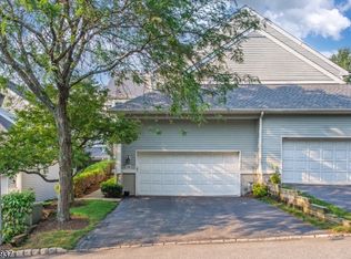 39 Lakeview Ter, Montville, NJ 07045