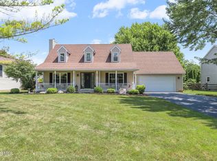 136 Rutledge Dr, Waterville, OH 43566