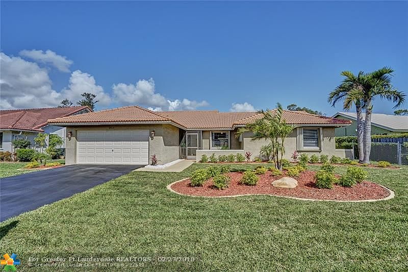 1st image of 8013 NW 72nd St