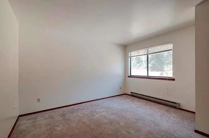2024 Goss St #4 — Photo 10