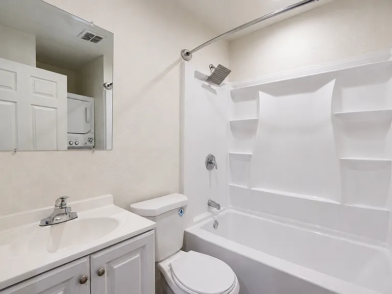 300 Mulvihill Ave — Photo 15