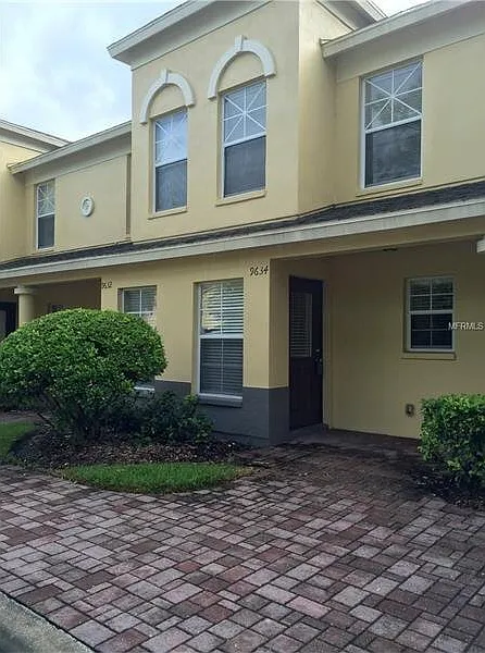 9634 Charlesberg Dr, Tampa, FL 33635 — Photo 1