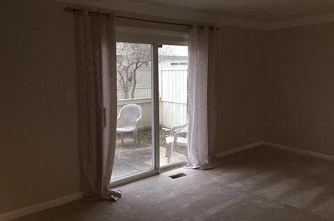 2561 Olde Hill Ct S — Photo 9