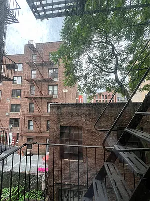Rented by Mdays Realty | media 4