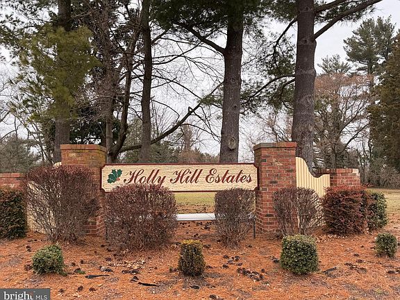2nd image of 66 Juniper Ct #66