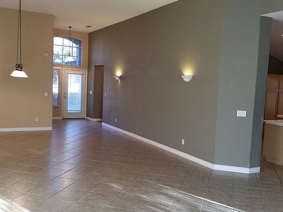 4th image of 7463 Bermuda Island St