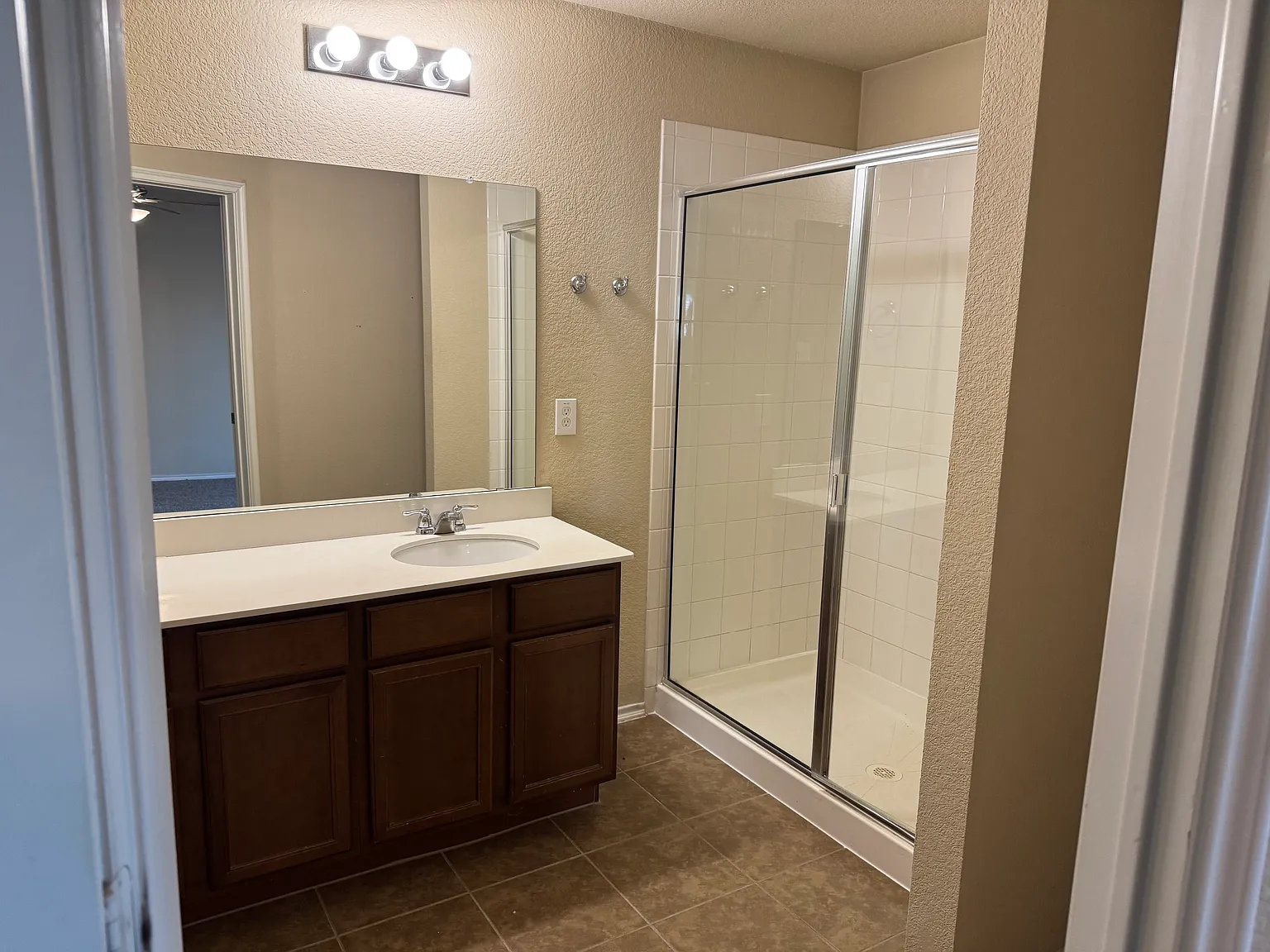 4 bed, 1746 sqft, $1,800 — Photo 4