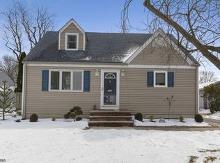 535 Oakridge Ave, North Plainfield, NJ 07063