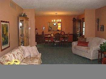 4th image of 2202 Hillside Dr