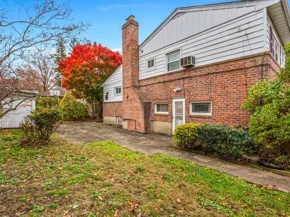 86-79 Pinto Street image 24 of 25