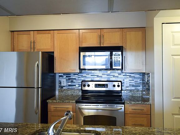 5th image of 10101 Grosvenor Pl APT 815