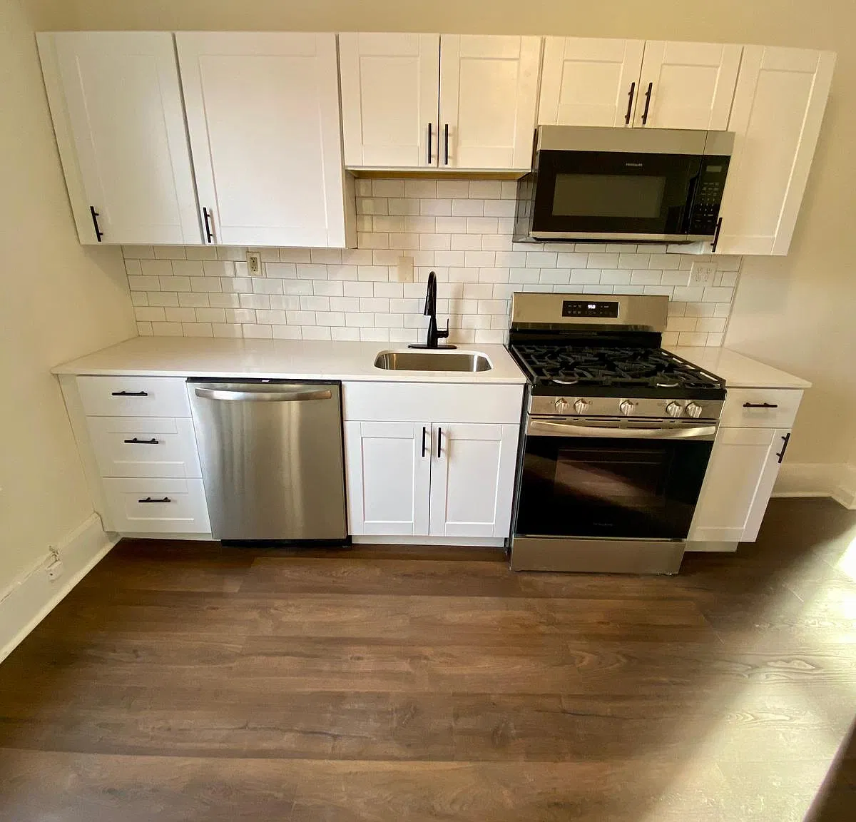 2 bed, $1,250 — Photo 1