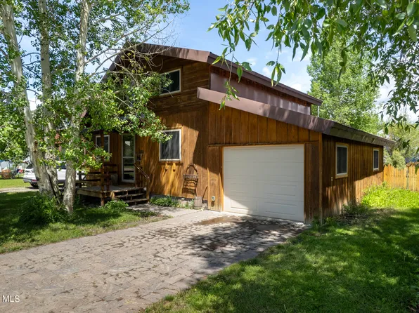 209 West Nevava Avenue, Hot Sulphur Springs, CO 80451