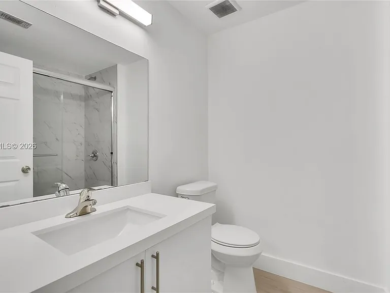 2421 NW 96th Ter #20I — Photo 34