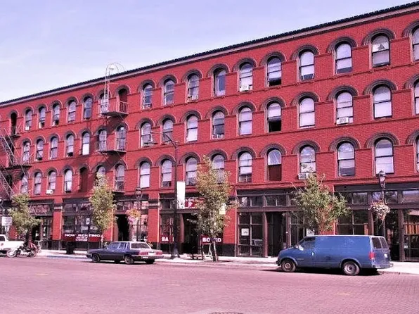 Lotus Apartments