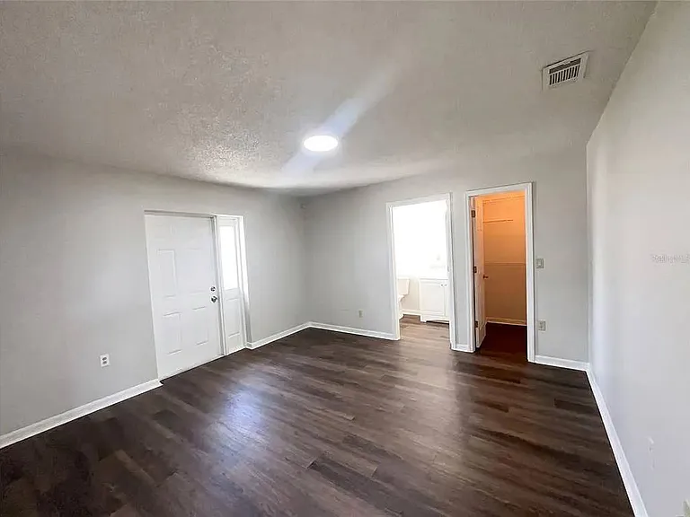 109 Dulverton Way — Photo 7
