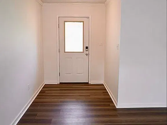3 bed, 1556 sqft, $1,600 — Photo 2