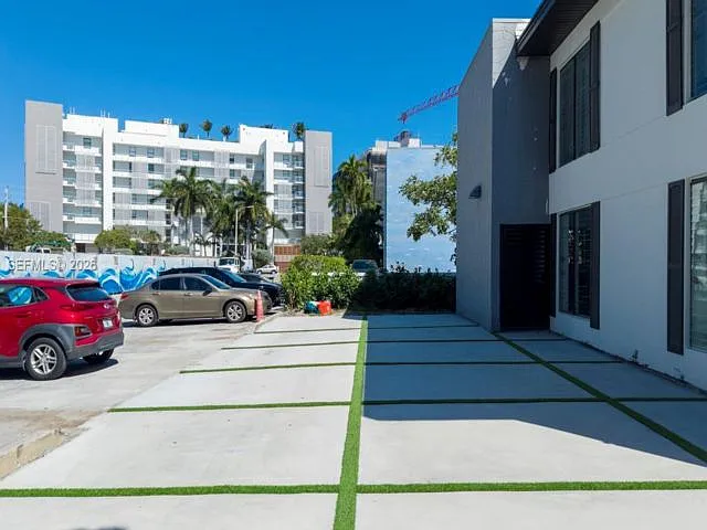 1130 102nd St — Photo 13